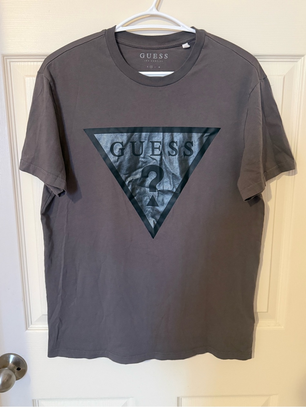 GUESS Men’s Charcoal Gray Logo Short Sleeve Tee